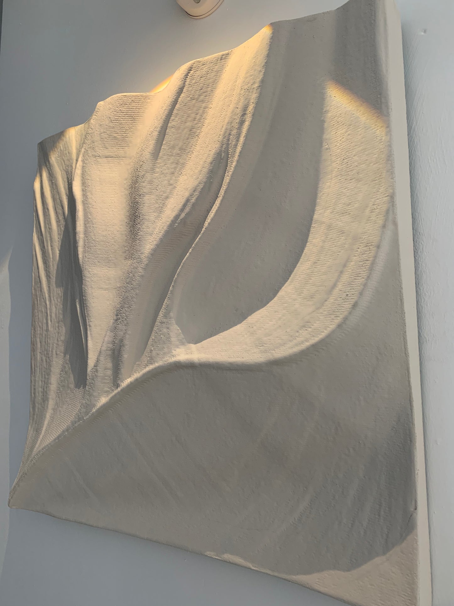 Minimalist Wood Carving – Handcrafted Wall Art